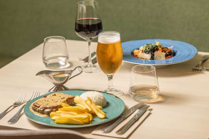 Dining 57 of 74