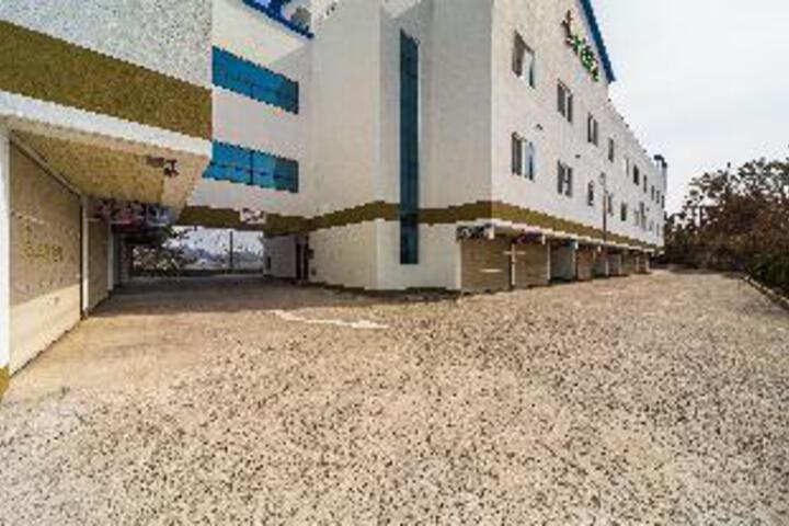 Hotel 7 of 15
