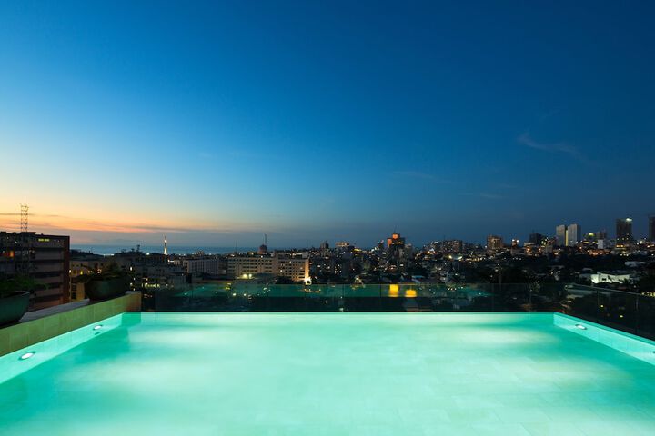 Pools & Facilities
