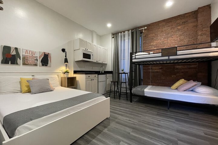 Room 72 of 236