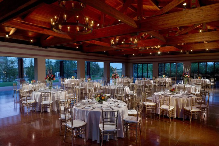 Banquet hall