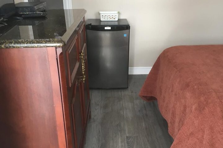 Room 9 of 21