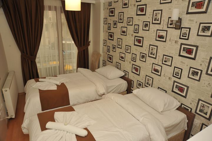 Room 10 of 21