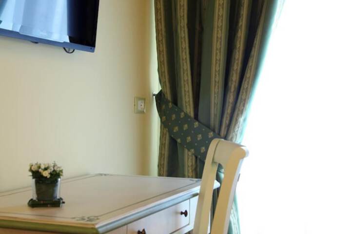Room 16 of 57