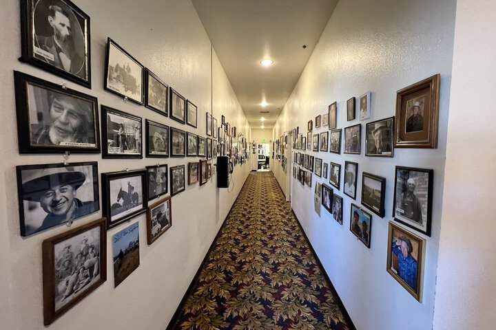 Ballroom/Hall 48 of 51