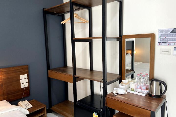 Room 16 of 29
