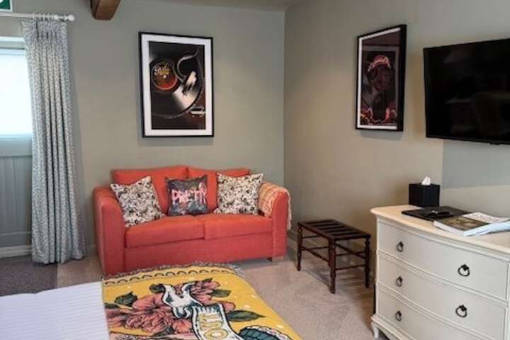 Room 26 of 65