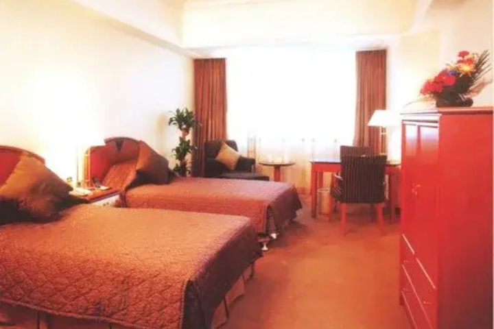Room 3 of 5
