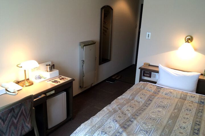 Room 5 of 31