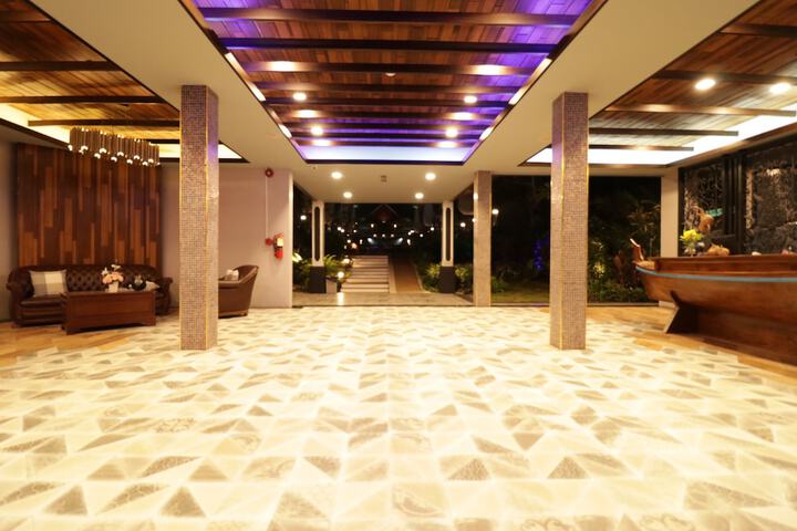 Hotel Interior 6 of 166