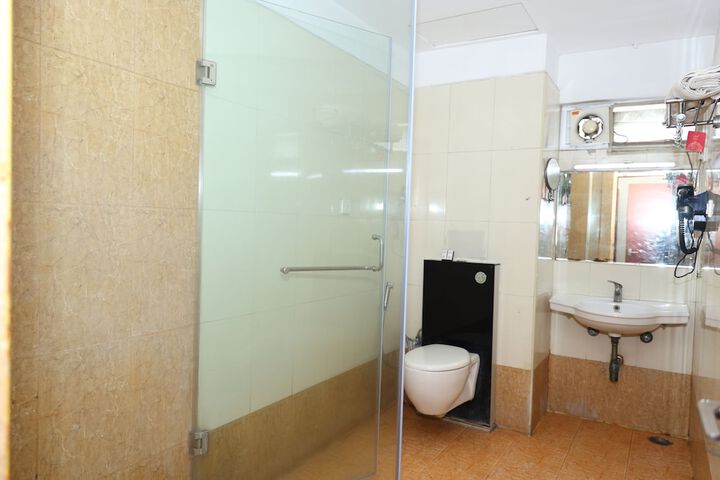 Clean Restrooms
