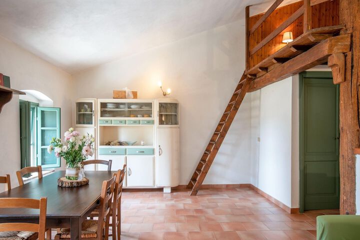 Dining 74 of 119