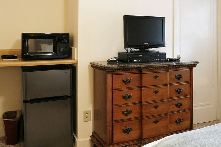 Room 3 of 56