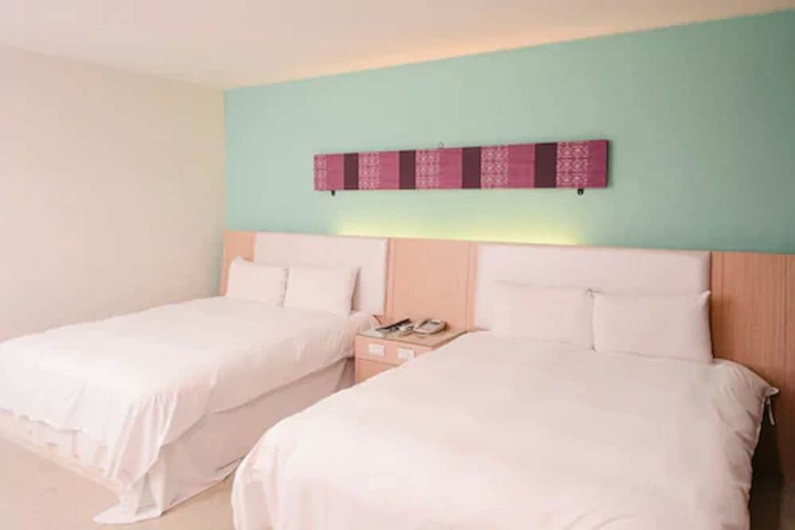 Room 34 of 64