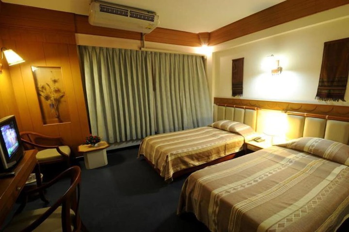 Room 7 of 40