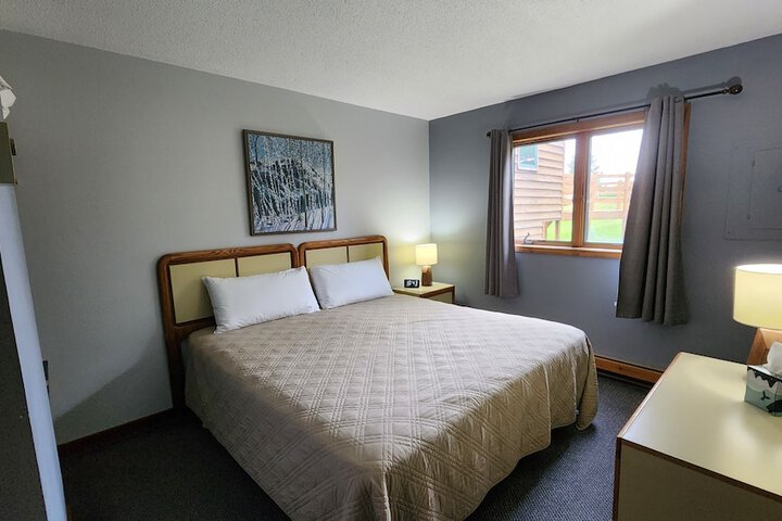 Room 13 of 79