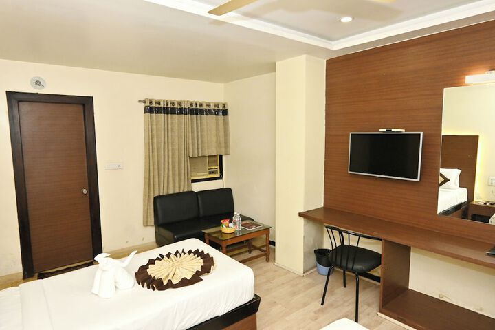 Room 30 of 61