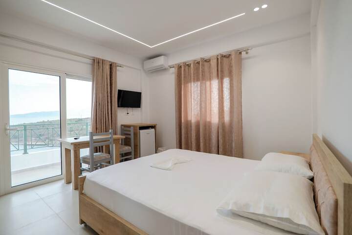 Room 7 of 81