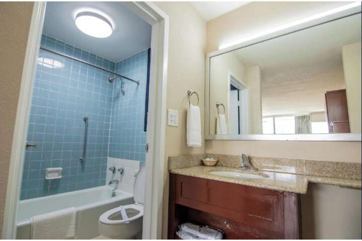 Room 16 of 21