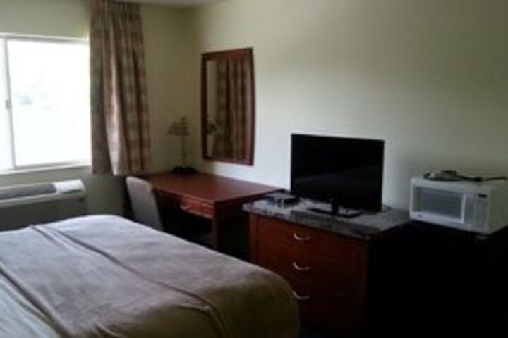 Room 7 of 9