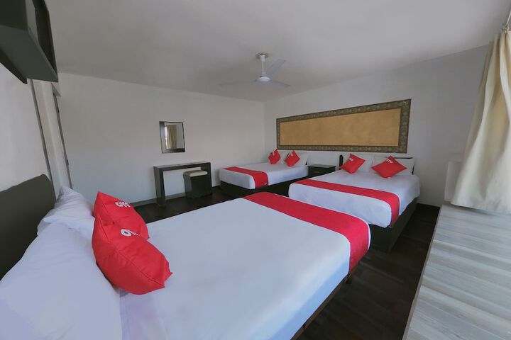 Room 12 of 24