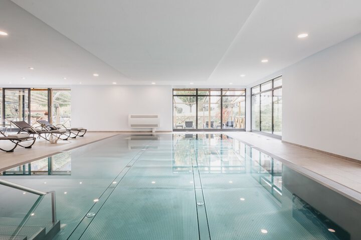 Pool 108 of 184