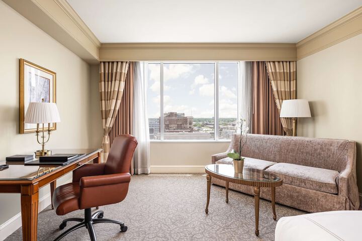 Room 28 of 182