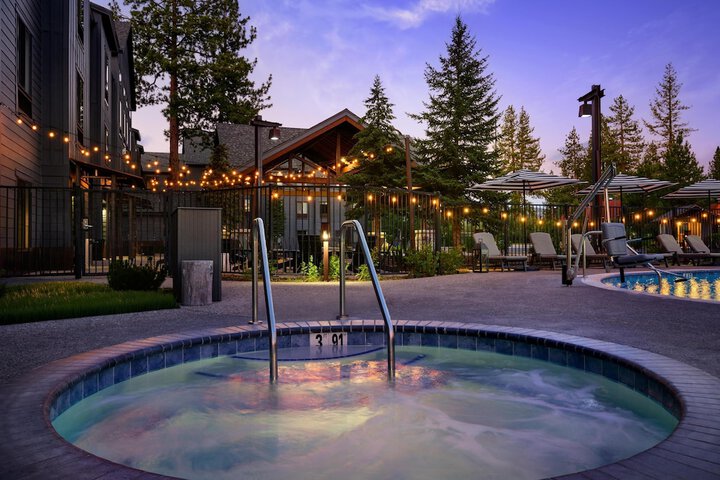 Pool 35 of 60