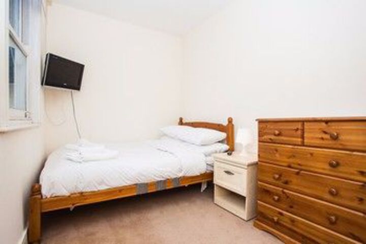 Room 17 of 30