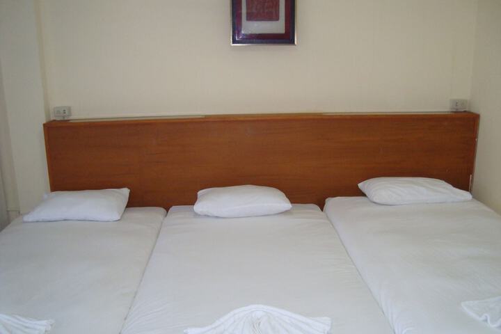 Room 7 of 86