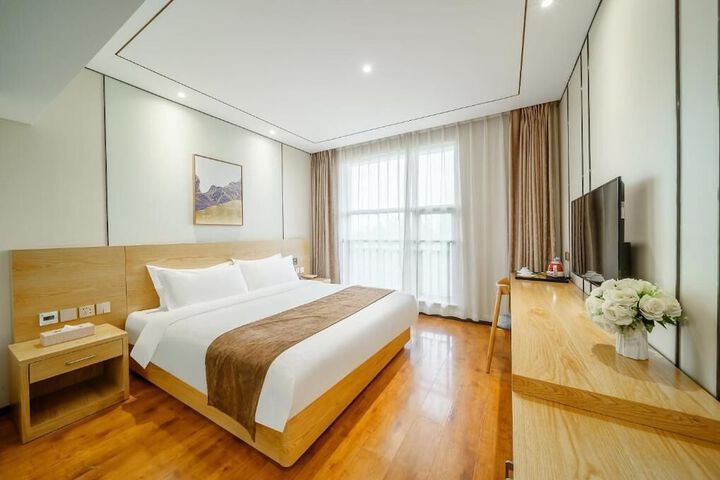 Room 13 of 44