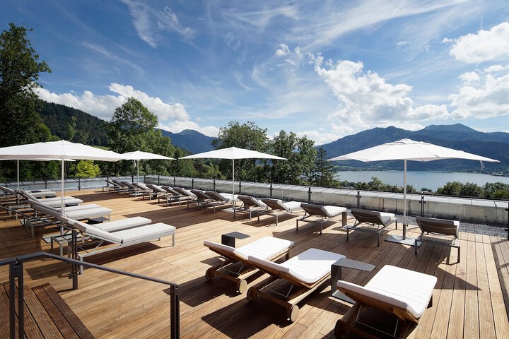 Sundeck 132 of 140