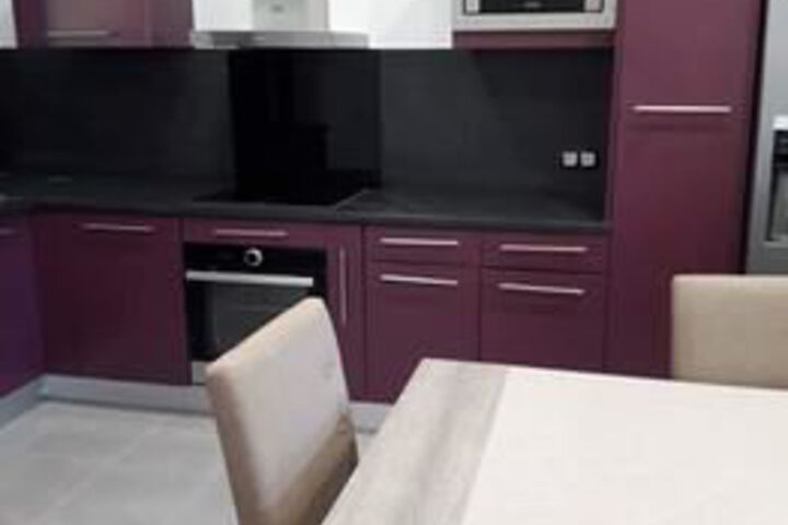 Room 6 of 12