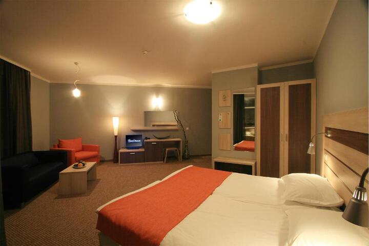 Photo 3