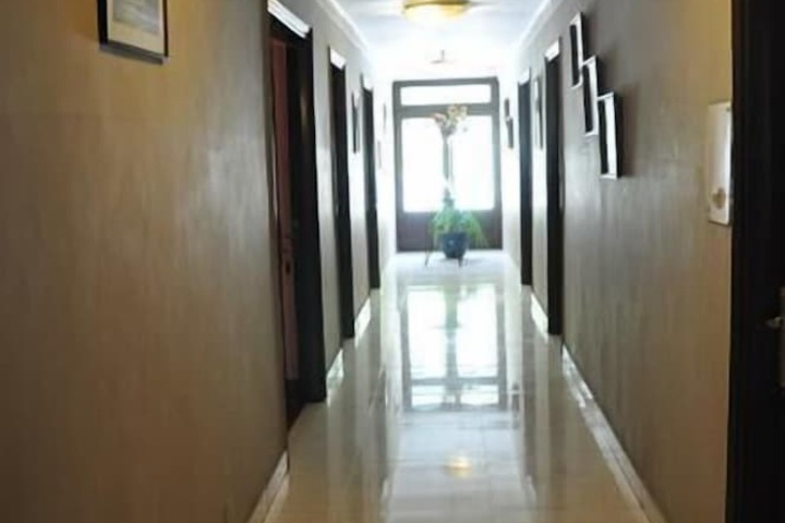 Ballroom/Hall 19 of 26