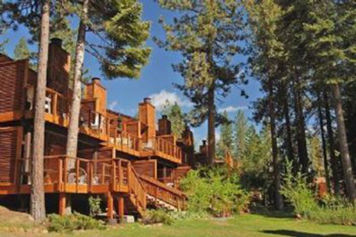 Exterior of Brockway Shores Charmer