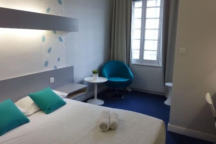 Room 6 of 31