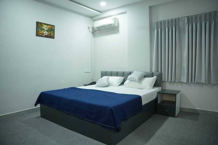 Room 15 of 31
