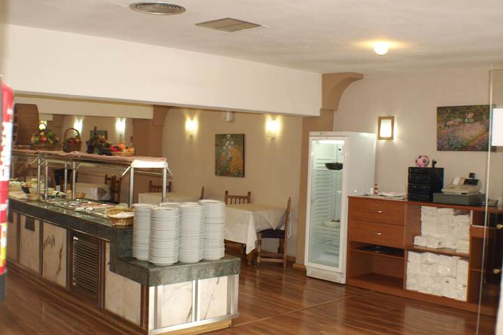 Breakfast/Coffee Service 16 of 33