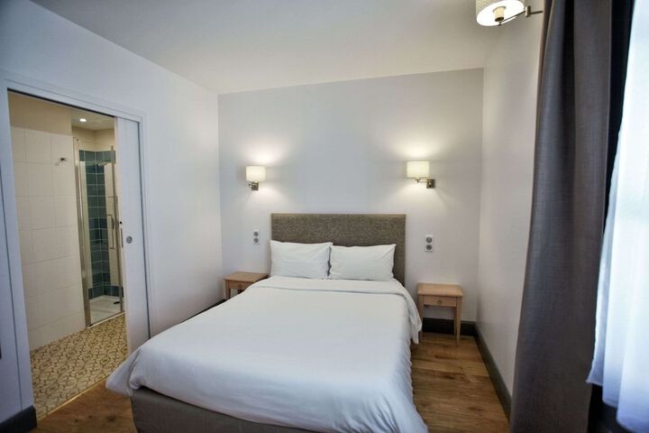 Room 43 of 90