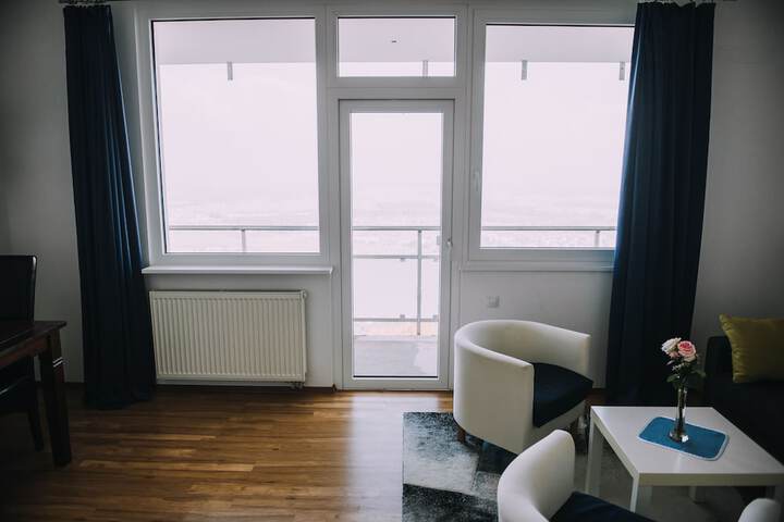 Room 11 of 36