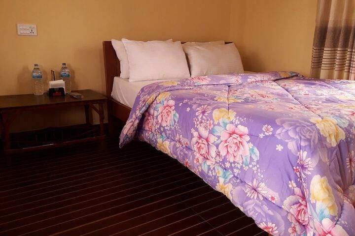 Room 10 of 63