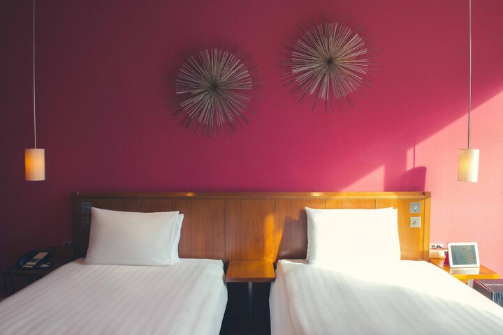 Room 3 of 53