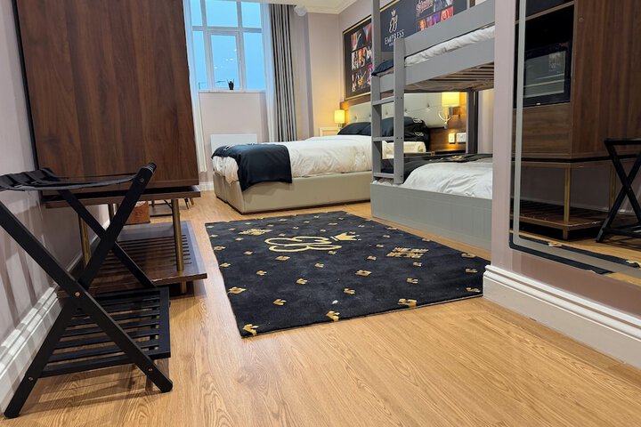Room 89 of 117