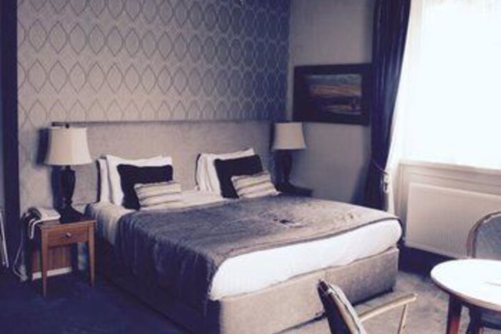 Room 17 of 31