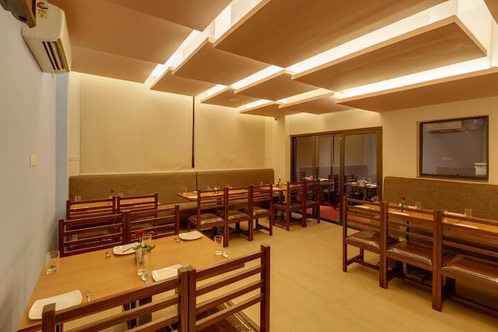 Dining 10 of 16