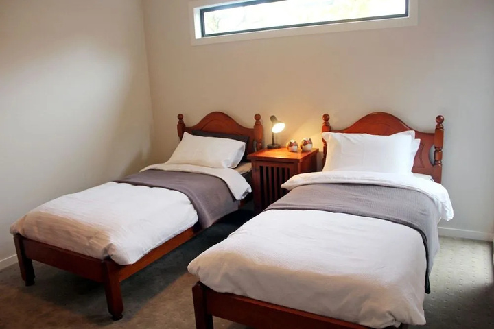 Room 2 of 12