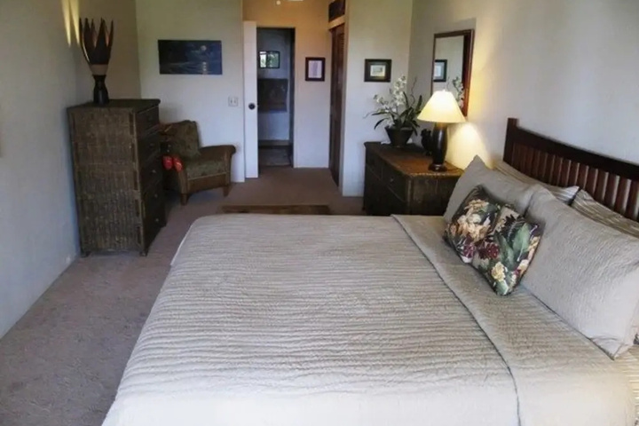 Room 3 of 12