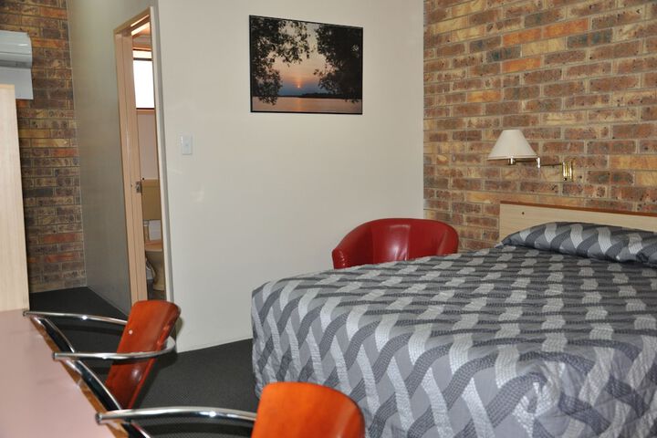Room 5 of 49
