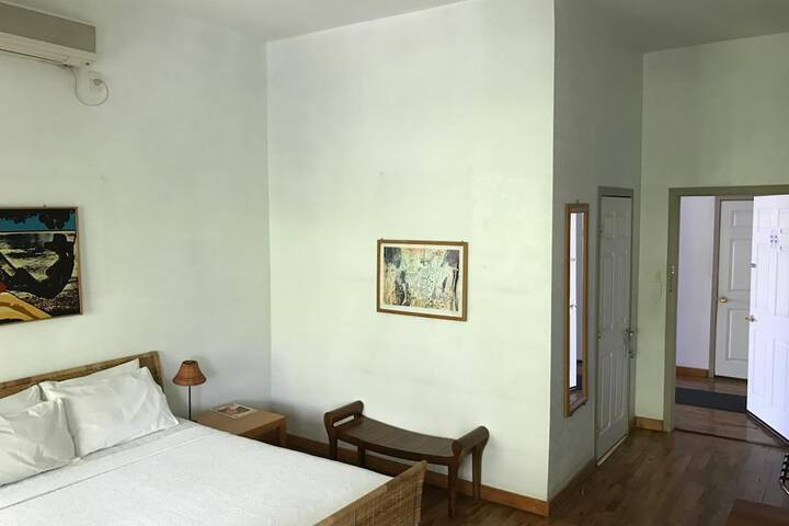 Room 16 of 65